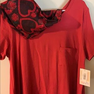 LulaRoe valentines leggings and Carly